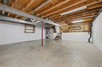 6215 NW Pine Ridge Road, Parkville, MO 64152