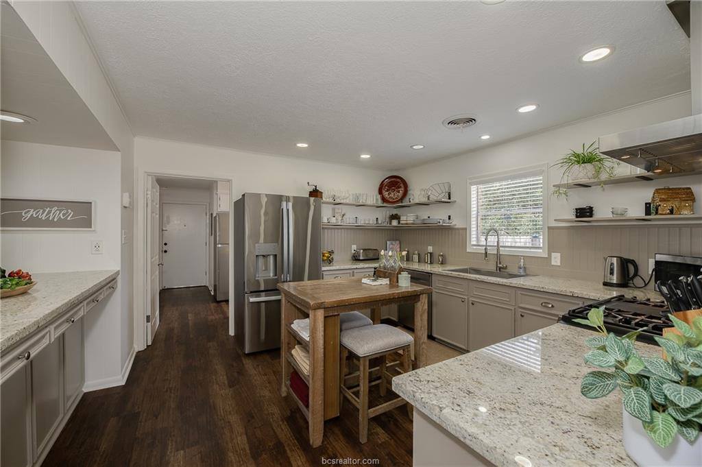 3616 Sweetbriar Drive, Bryan, TX 77802