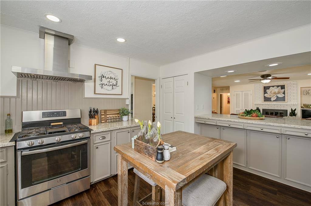 3616 Sweetbriar Drive, Bryan, TX 77802