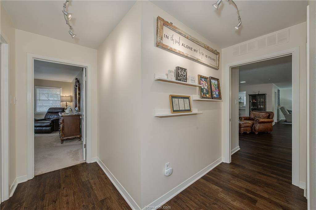 3616 Sweetbriar Drive, Bryan, TX 77802