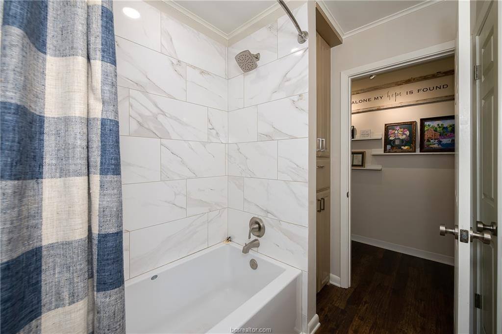 3616 Sweetbriar Drive, Bryan, TX 77802