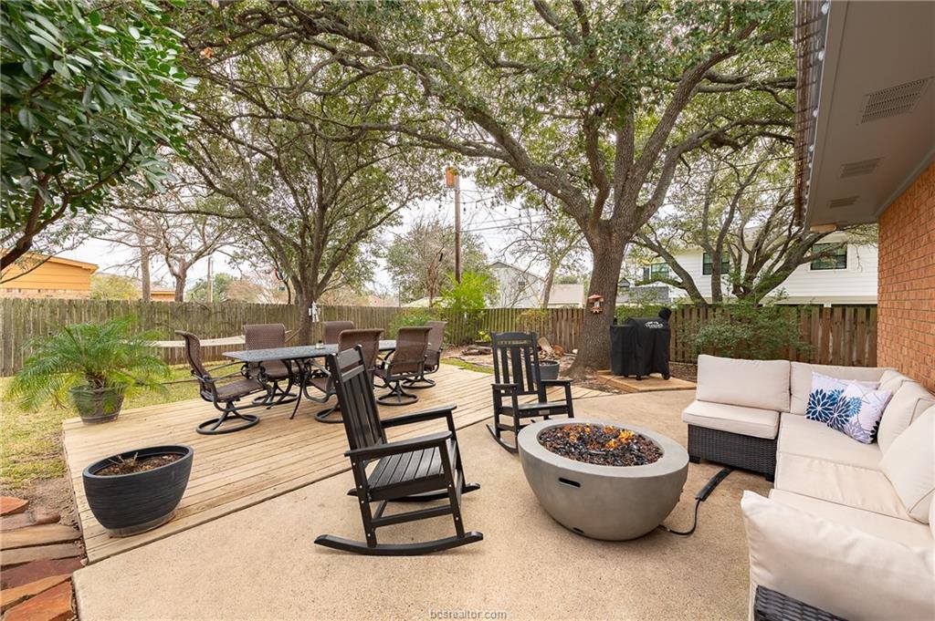 3616 Sweetbriar Drive, Bryan, TX 77802