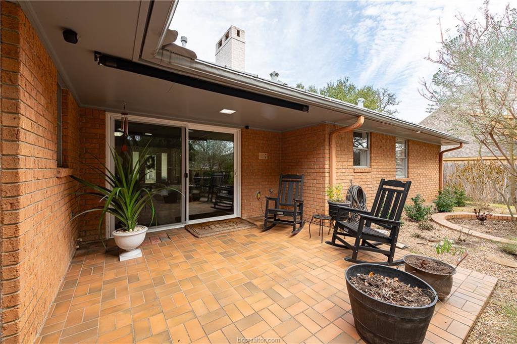 3616 Sweetbriar Drive, Bryan, TX 77802