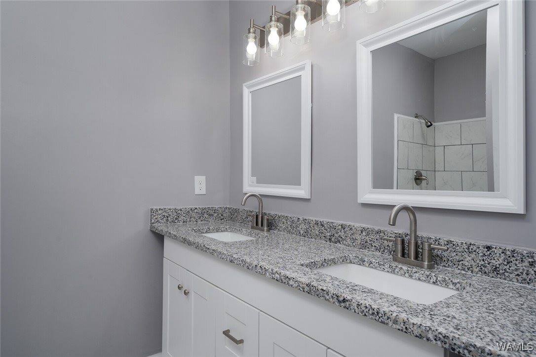 69 2nd Avenue, Moundville, AL 35474