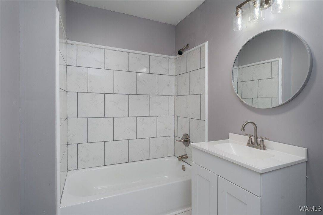 69 2nd Avenue, Moundville, AL 35474