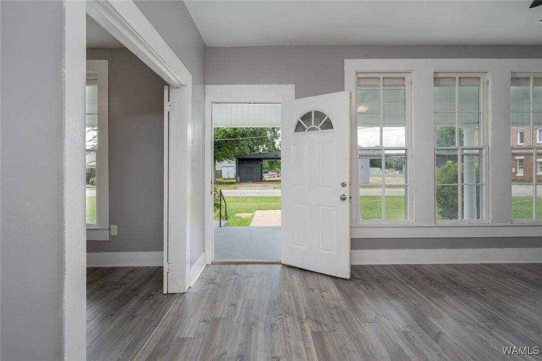 69 2nd Avenue, Moundville, AL 35474