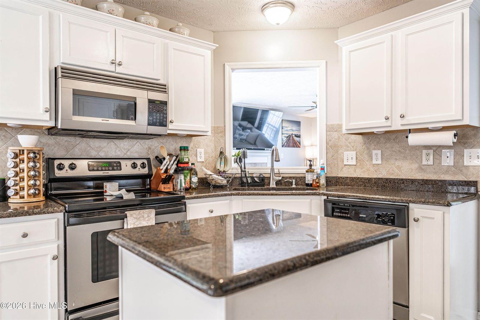 1101 Screech Owl Drive, Hope Mills, NC 28348