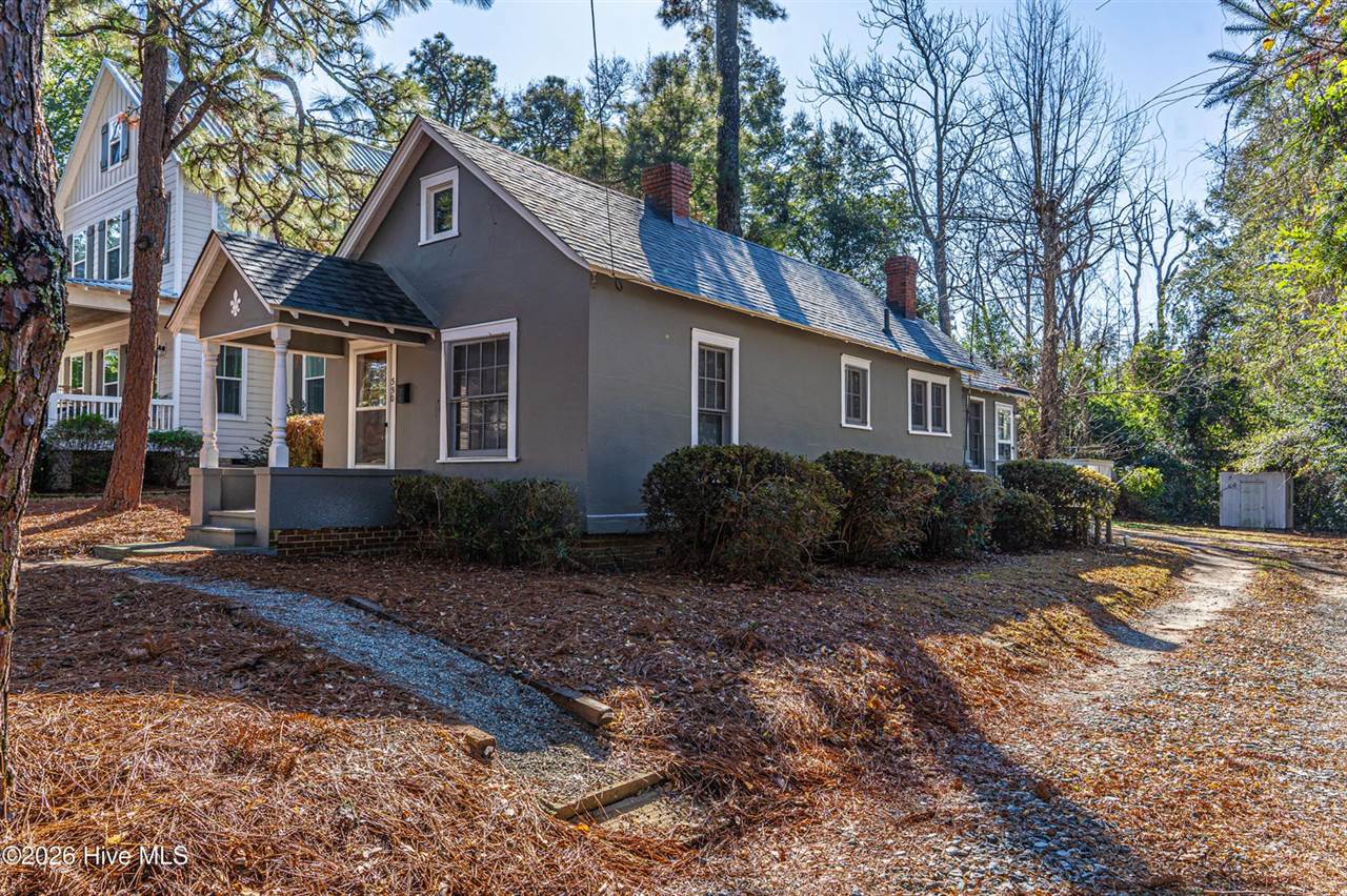 350 West Connecticut Avenue, Southern Pines, NC 28387