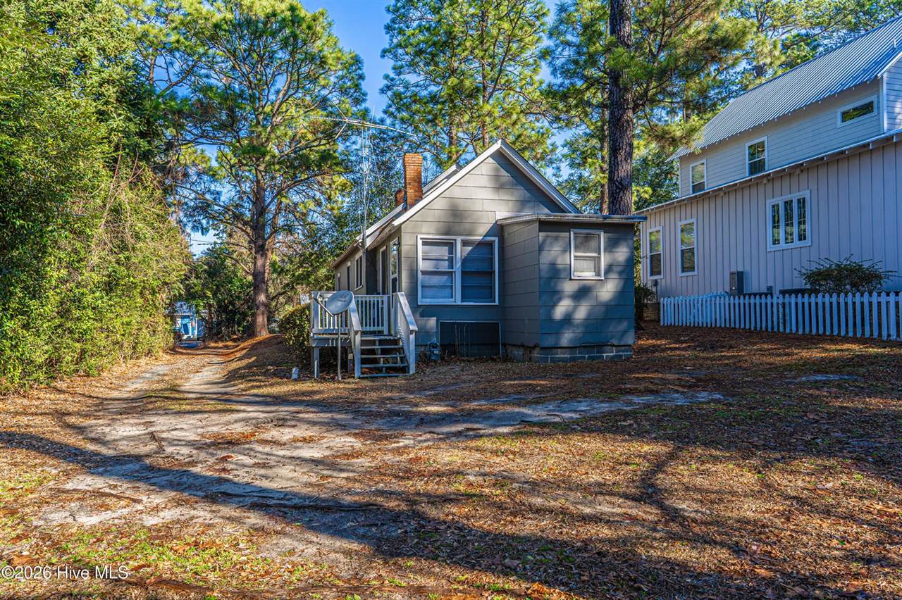 350 West Connecticut Avenue, Southern Pines, NC 28387