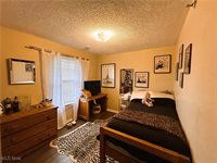 15 South Shafer Street, Athens, OH 45701