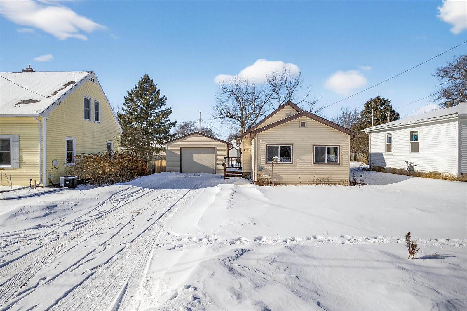 241 16th Avenue North, Wisconsin Rapids, WI 54495