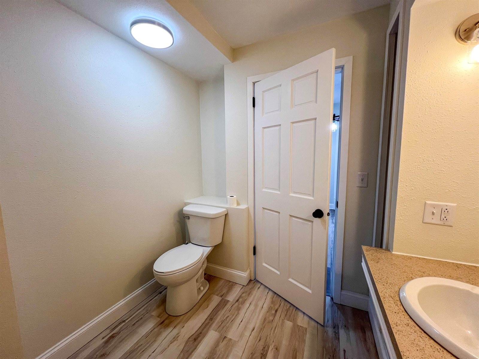 537 Main St, Cashton, WI 54619