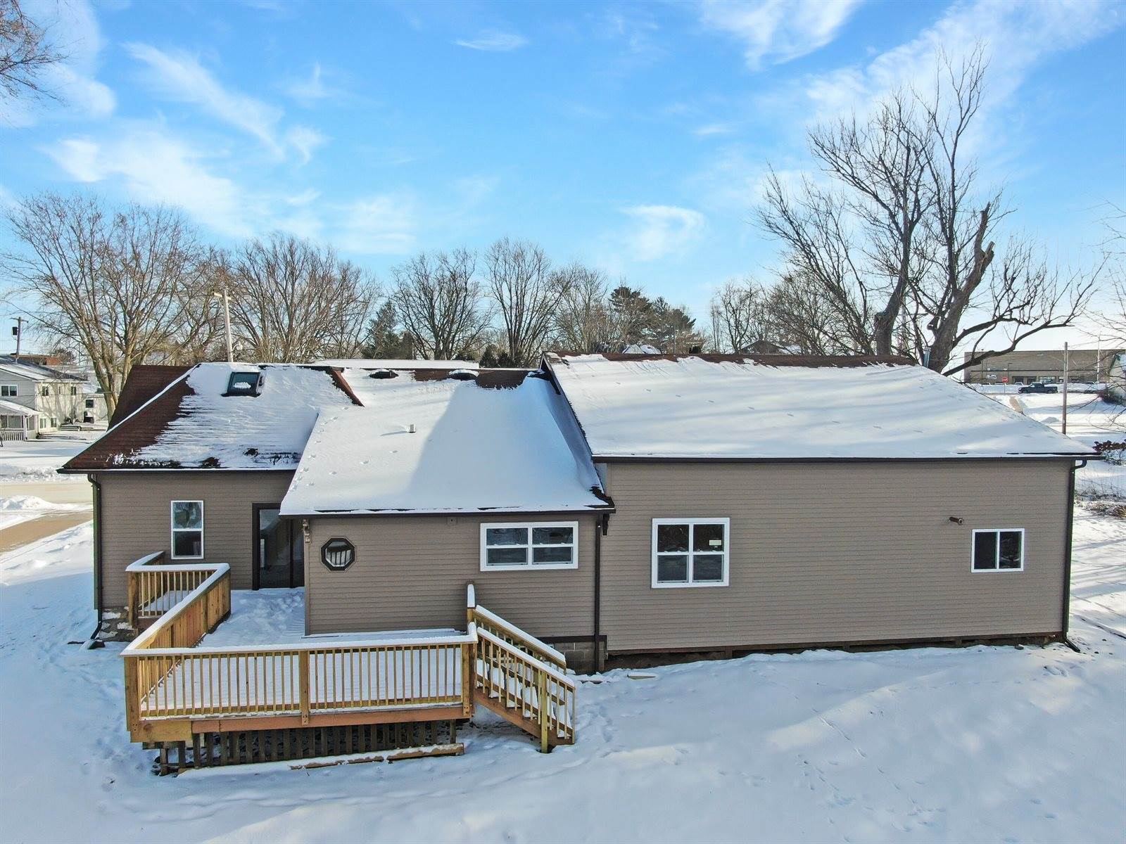 537 Main St, Cashton, WI 54619