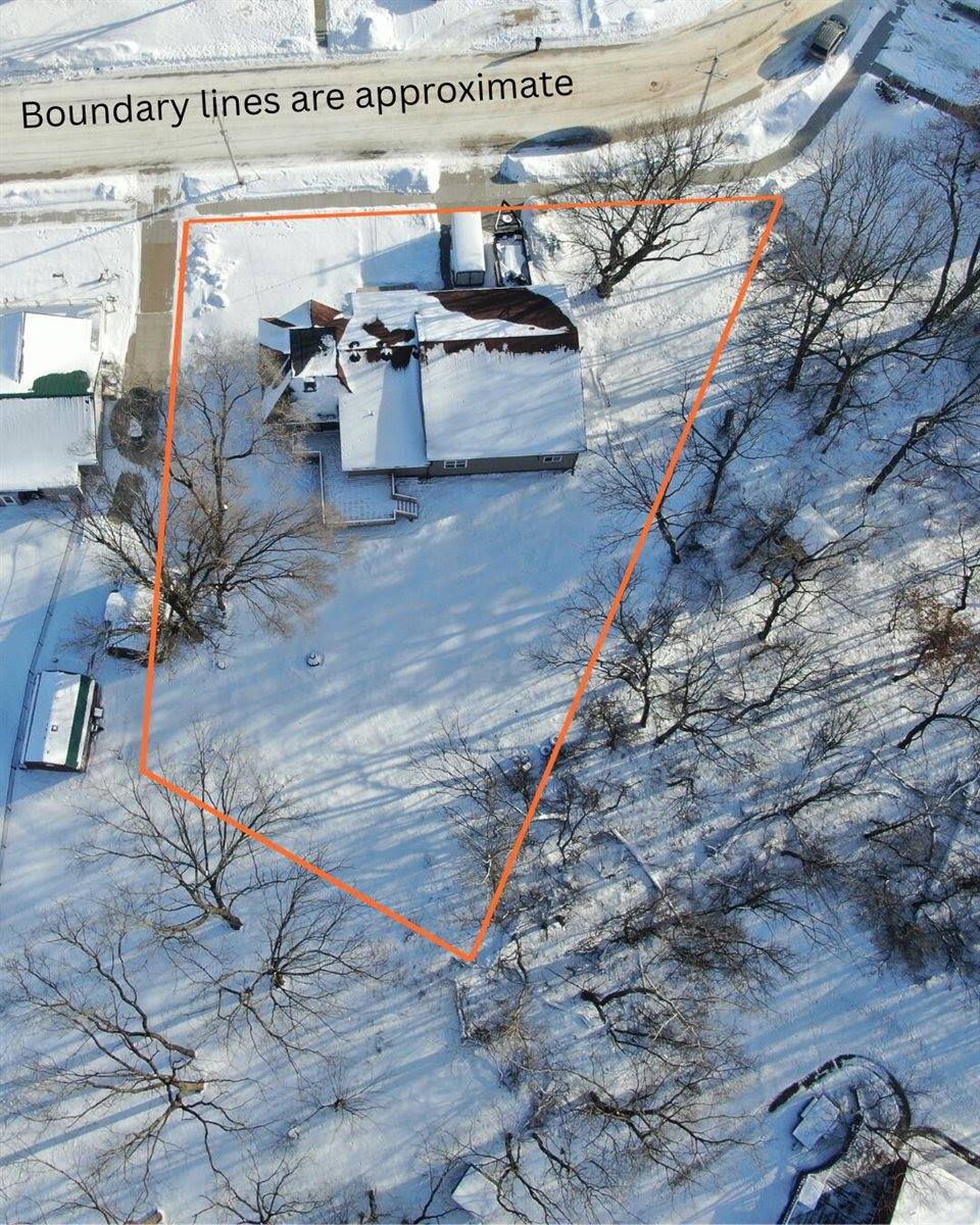 537 Main St, Cashton, WI 54619