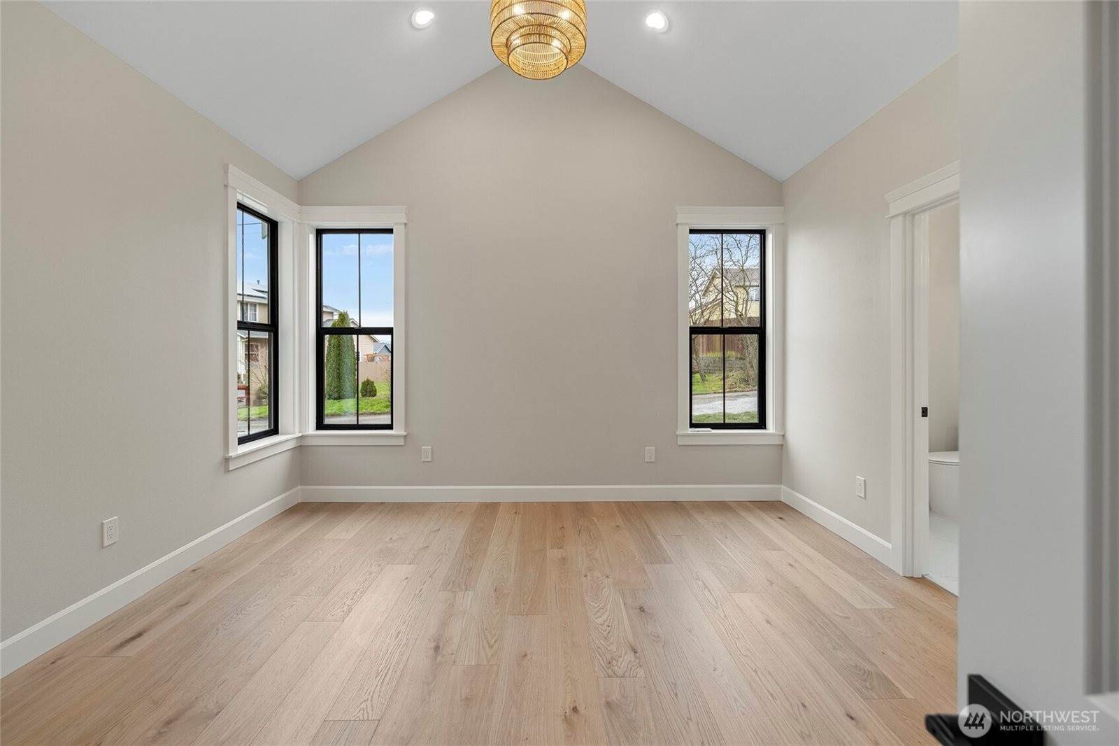 1211 King Street, Anacortes, WA 98221