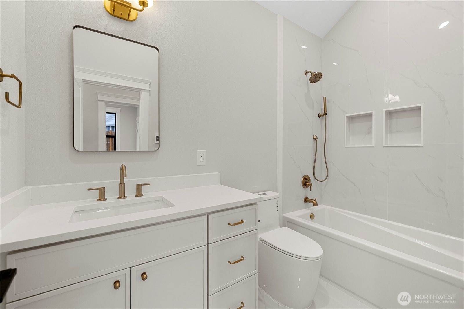 1211 King Street, Anacortes, WA 98221