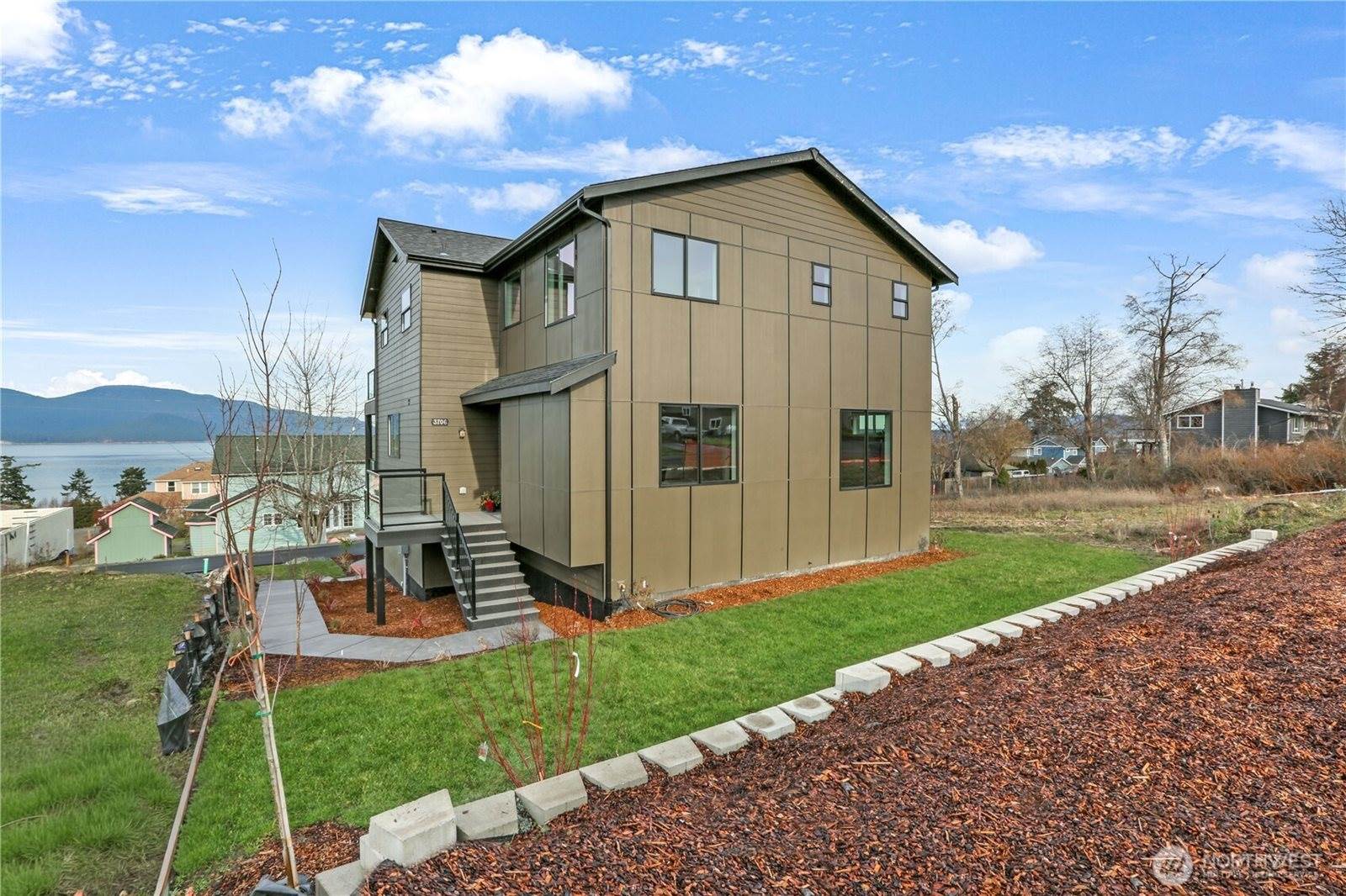 3706 West 3rd Street, Anacortes, WA 98221