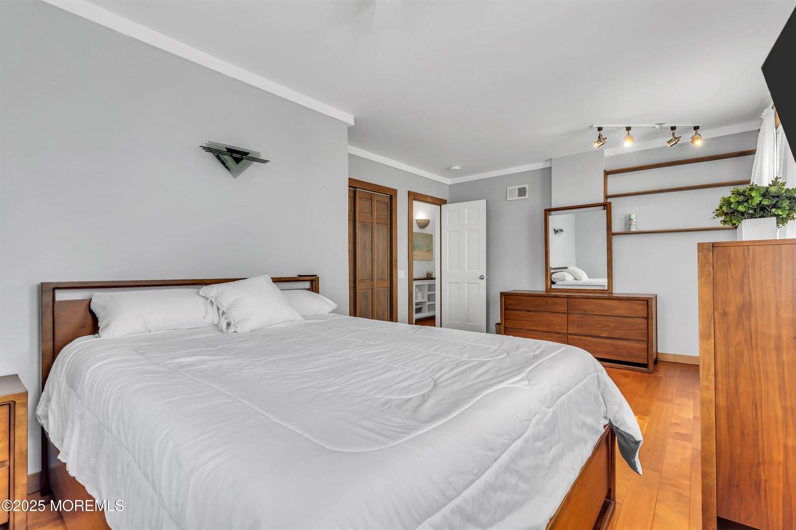 492 Ocean Avenue, Sea Bright, NJ 07760