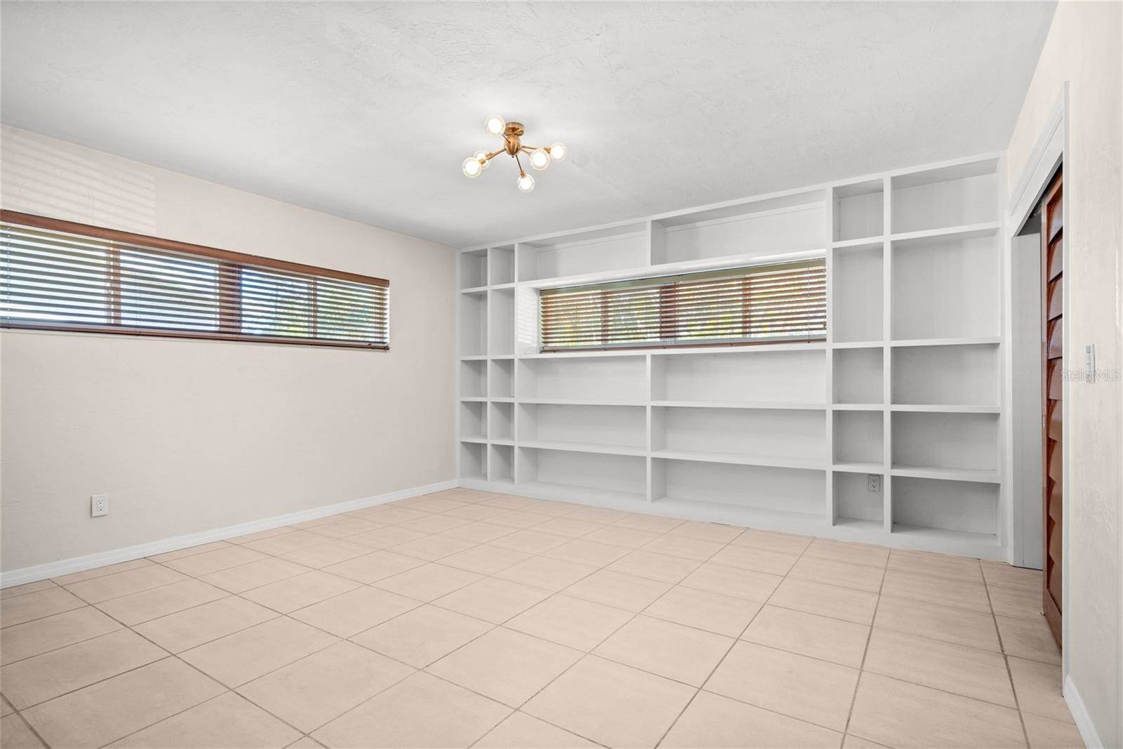 801 Pinellas Point Drive South, Saint Petersburg, FL 33705