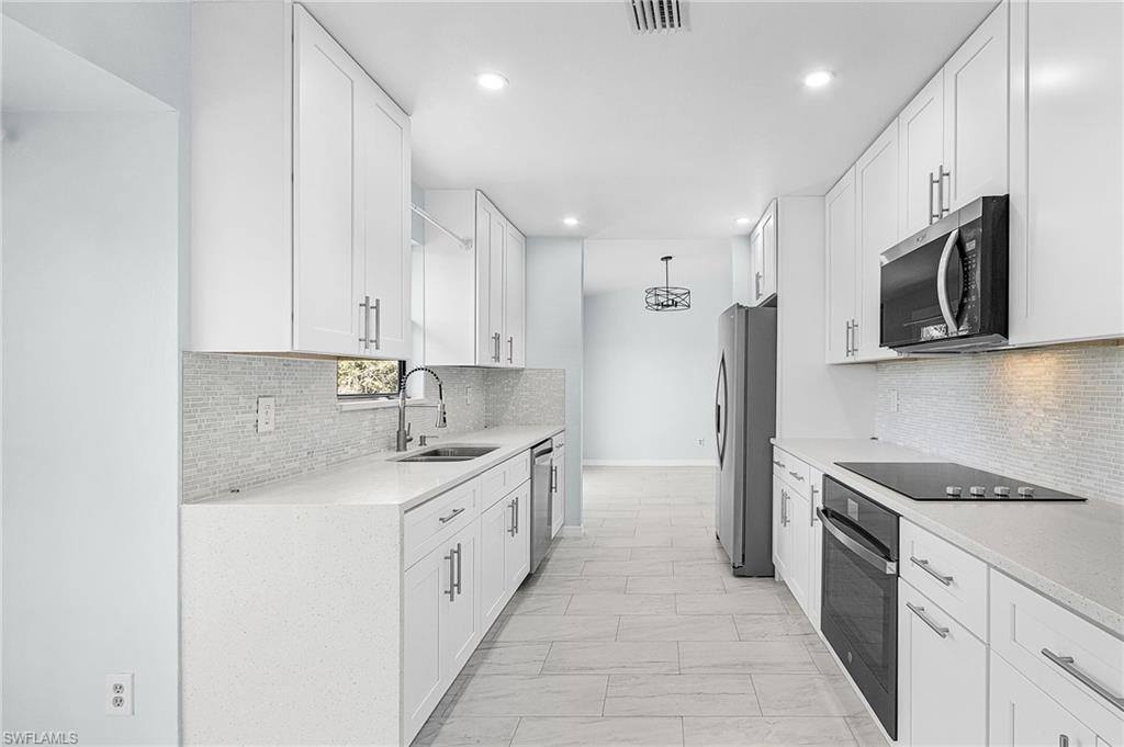 17176 Phlox Dr, Fort Myers, FL 33967