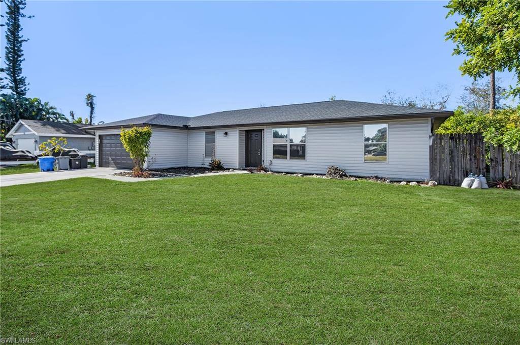 17176 Phlox Dr, Fort Myers, FL 33967