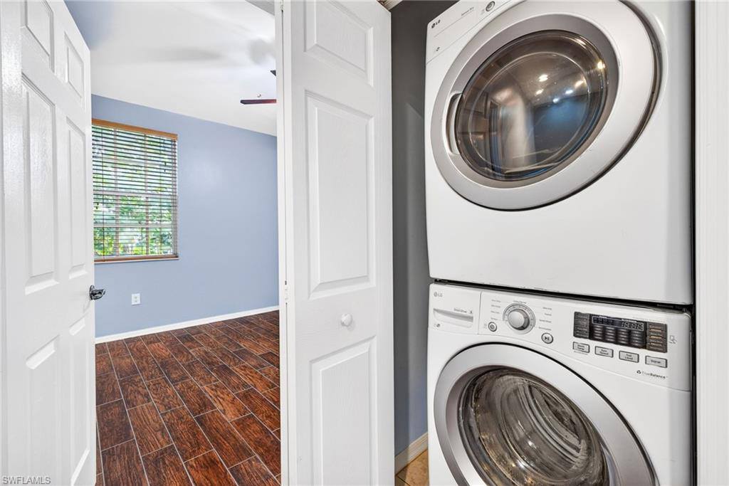 3258 Tamara DR 2, Naples, FL 34109