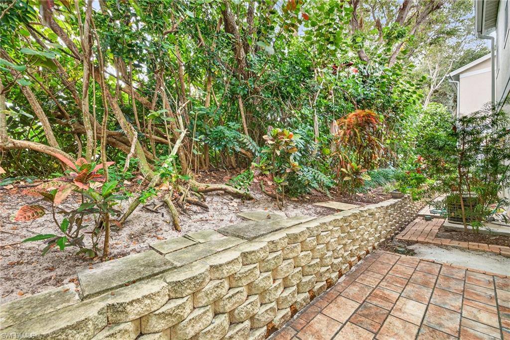 3258 Tamara DR 2, Naples, FL 34109