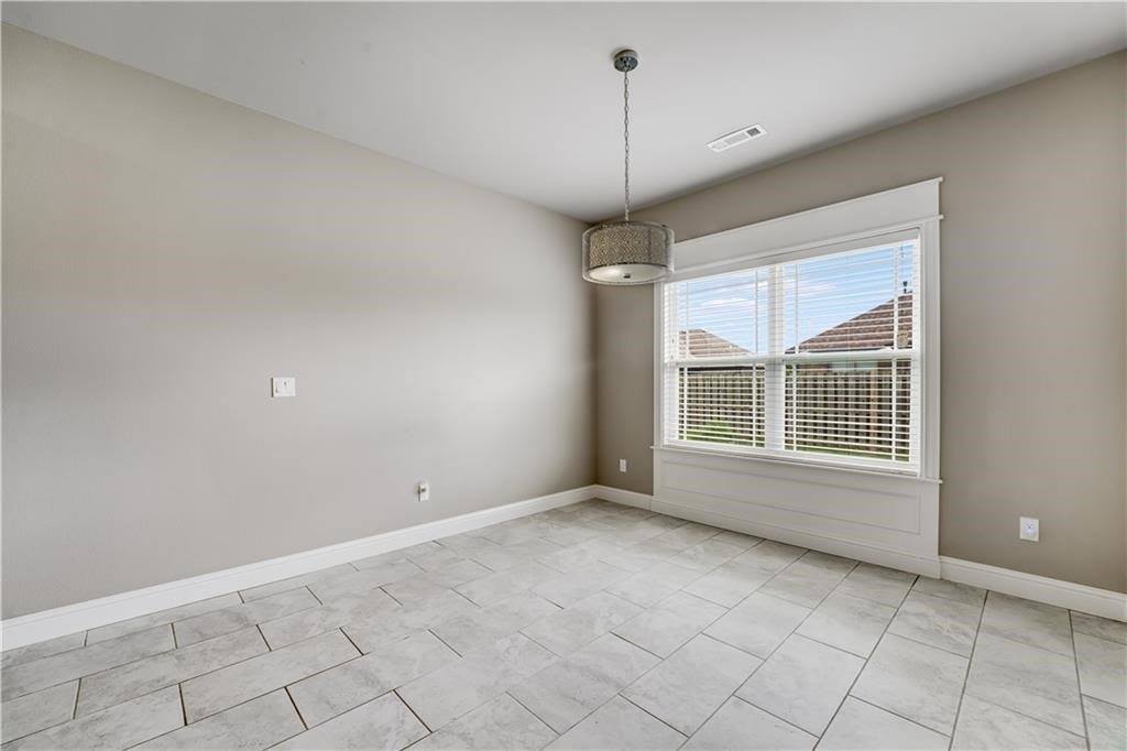 2505 SW Worthington Avenue, Bentonville, AR 72713