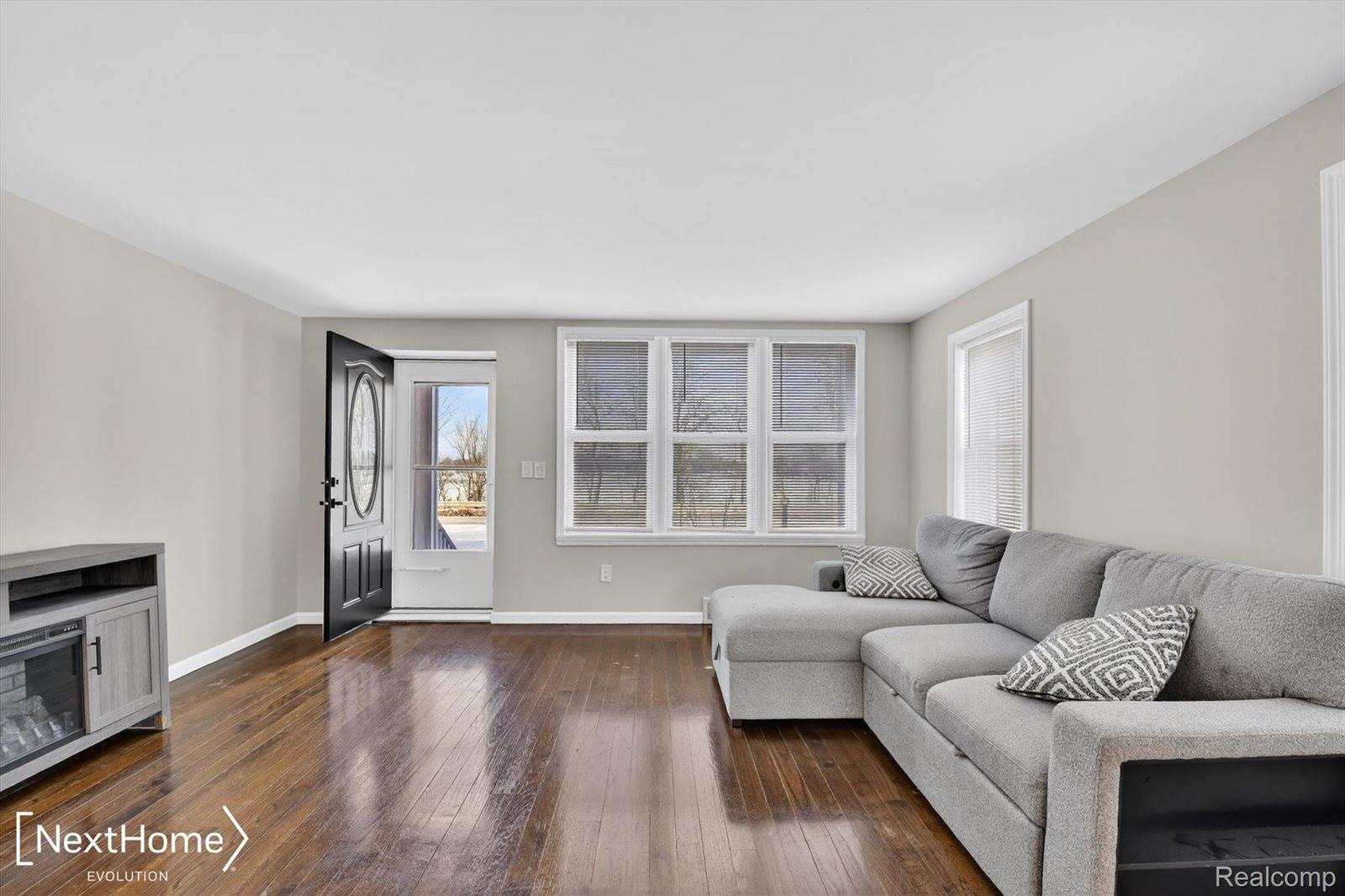 42205 East Huron River Drive, VanBurenCharterTownship_Wayne, MI 48111