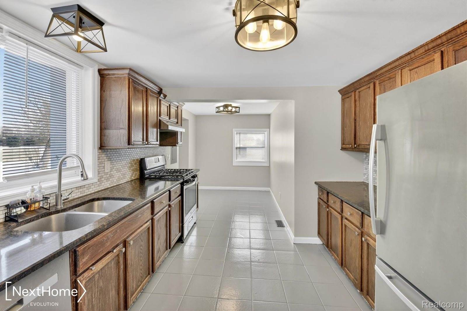 42205 East Huron River Drive, VanBurenCharterTownship_Wayne, MI 48111