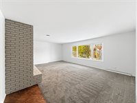 1734 West Stephenson Street, Freeport, IL 61032