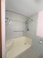 657 North Greenfield Drive, Freeport, IL 61032