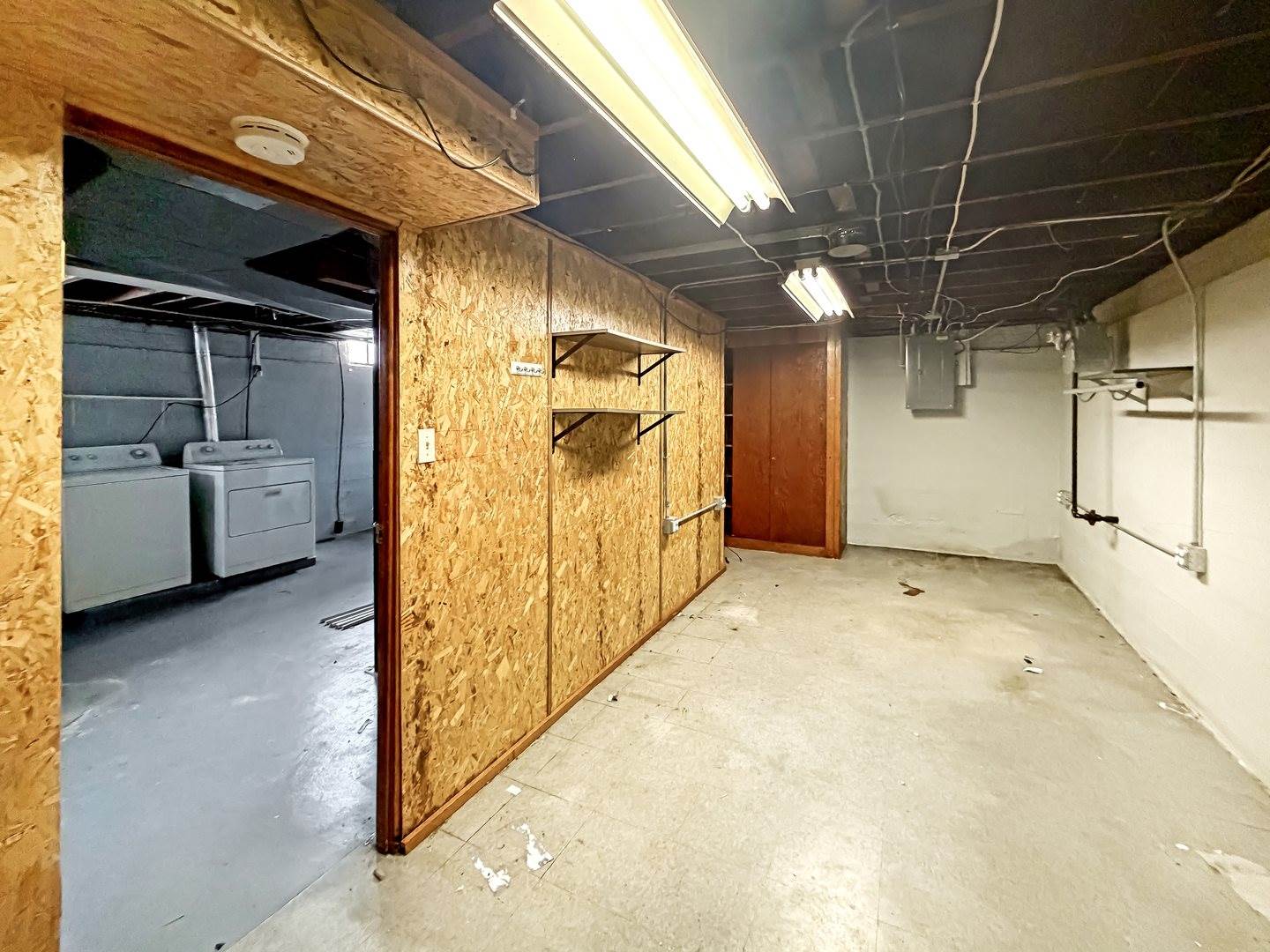 727 East Garden Street, Freeport, IL 61032