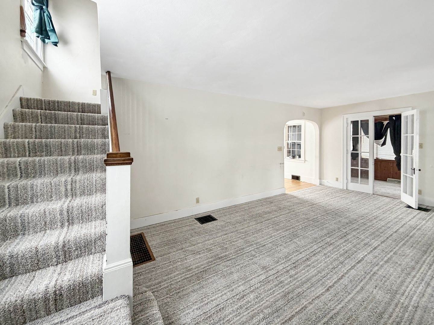 727 East Garden Street, Freeport, IL 61032