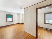 727 East Garden Street, Freeport, IL 61032