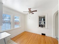 727 East Garden Street, Freeport, IL 61032