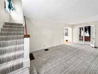 727 East Garden Street, Freeport, IL 61032