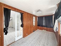 727 East Garden Street, Freeport, IL 61032