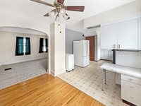 727 East Garden Street, Freeport, IL 61032