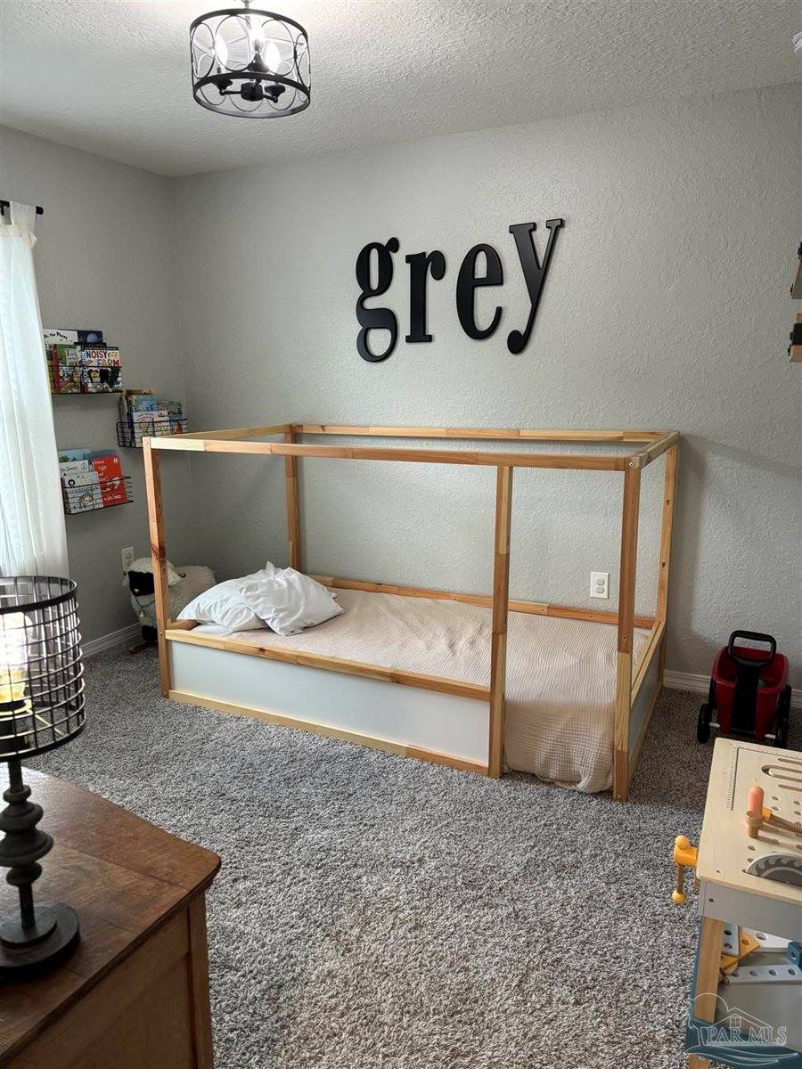 5710 Peach Dr, Milton, FL 32571