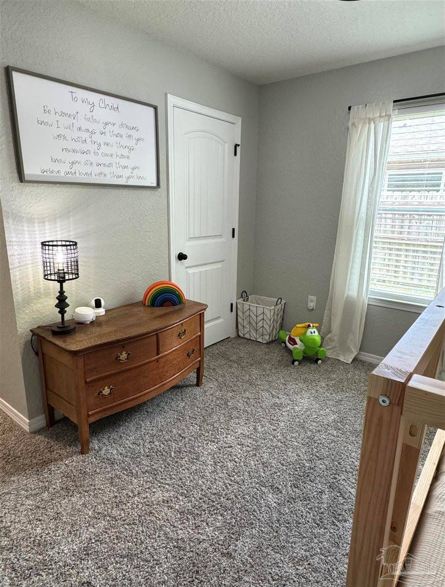 5710 Peach Dr, Milton, FL 32571