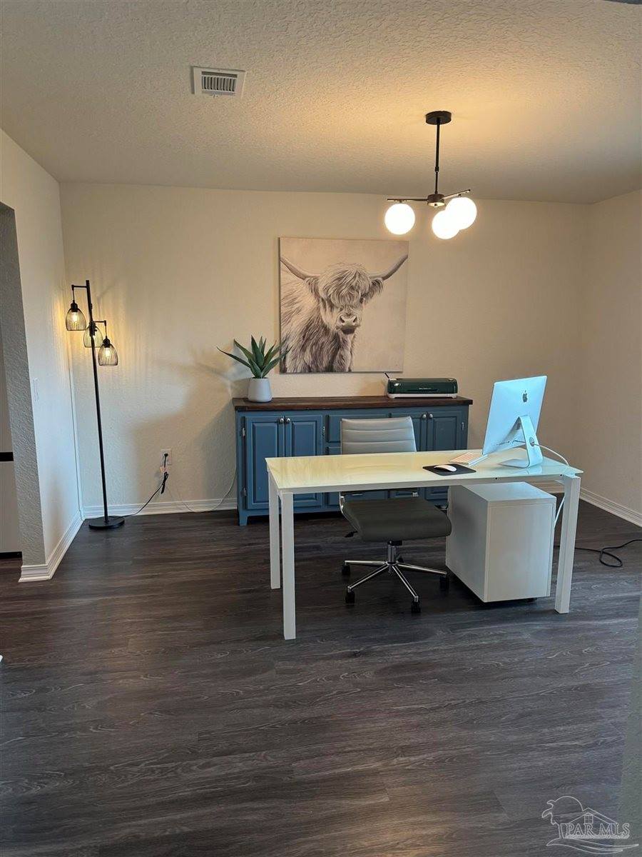 5710 Peach Dr, Milton, FL 32571