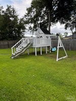 5710 Peach Dr, Milton, FL 32571