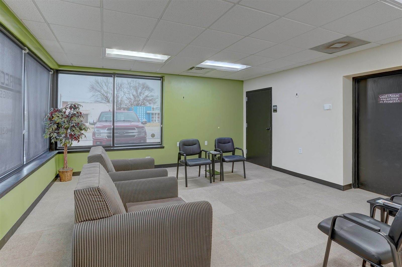 702 Main St, Winfield, KS 67156
