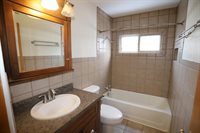 604 10th ST NE, Minot, ND 58703