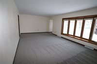 604 10th ST NE, Minot, ND 58703