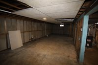 604 10th ST NE, Minot, ND 58703