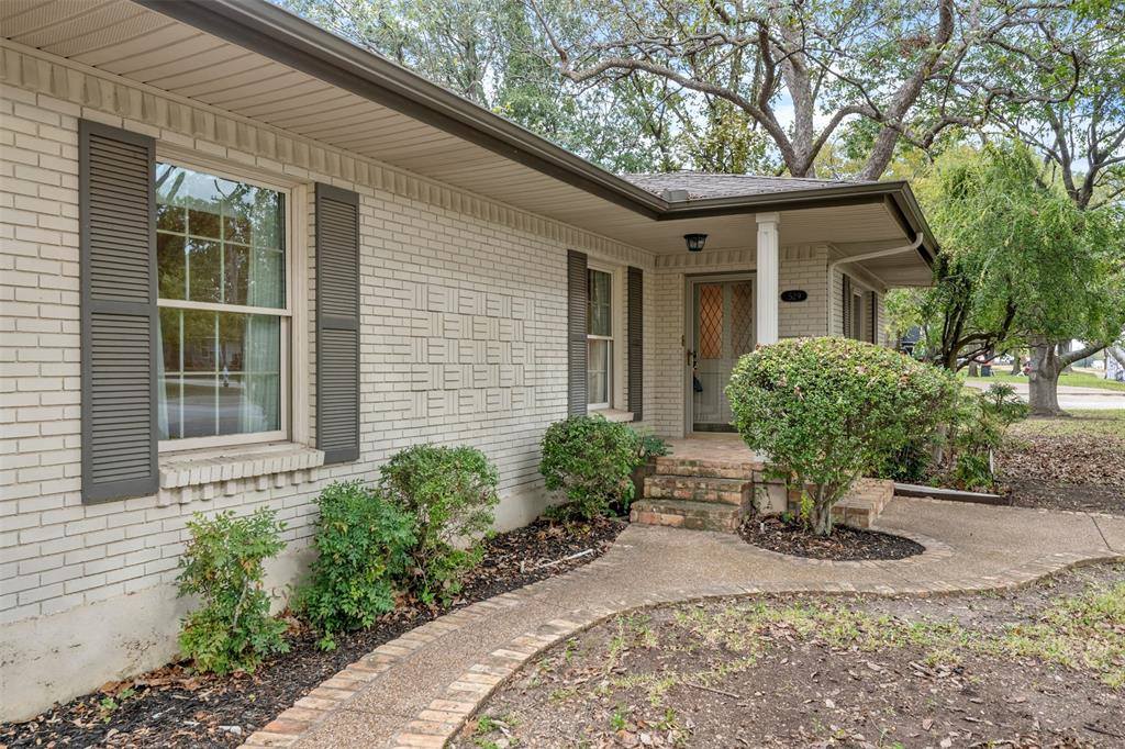 529 North Grand Avenue, Waxahachie, TX 75165