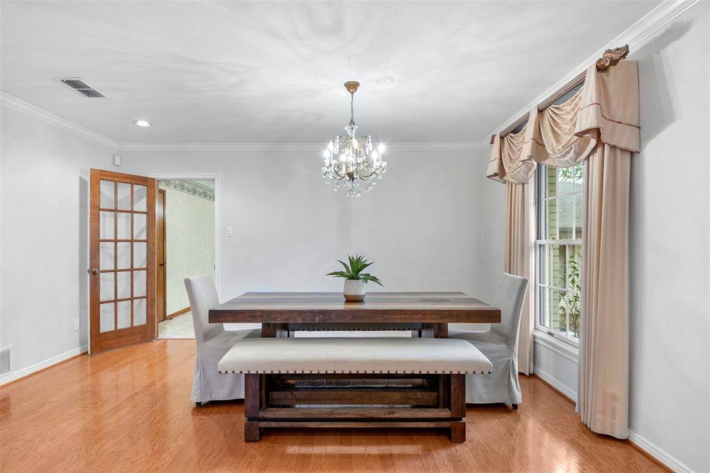 529 North Grand Avenue, Waxahachie, TX 75165