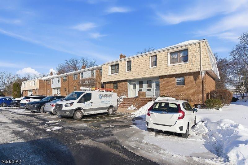 108 Windsor Ct, Hillsborough Township, NJ 08844